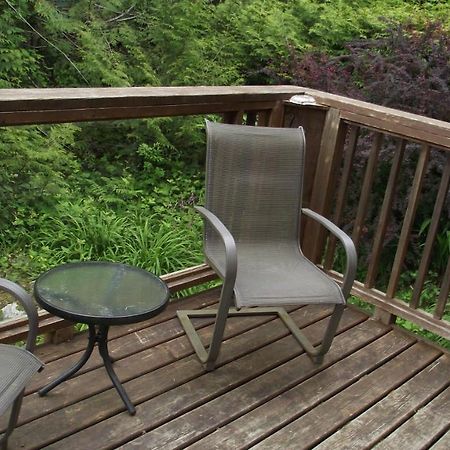 Secret Cove Cottage Suites Halfmoon Bay Exteriér fotografie