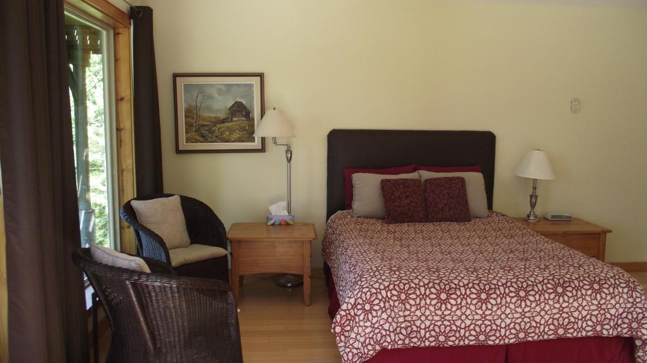 Secret Cove Cottage Suites Halfmoon Bay Exteriér fotografie